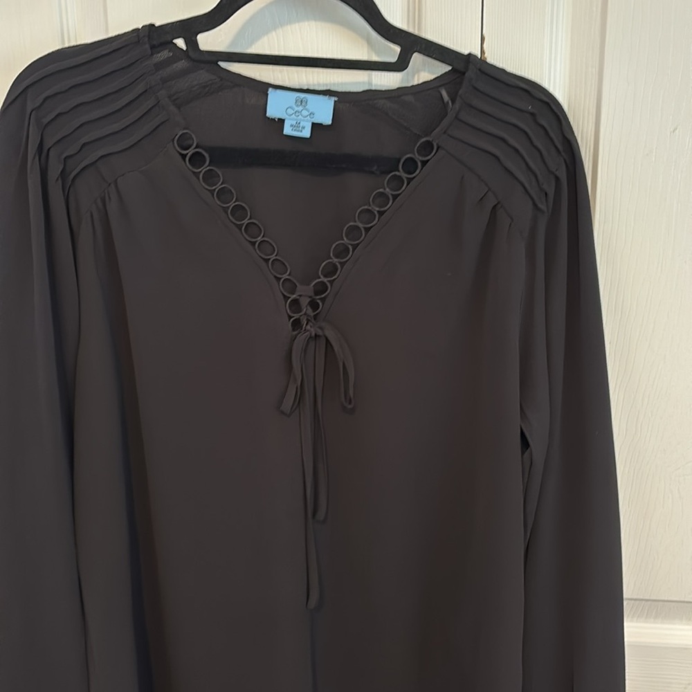 CeCe Classic Black Top Size Medium NWT